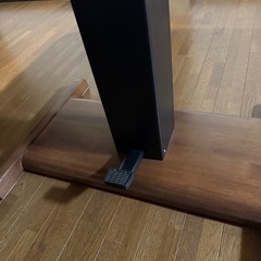 ワンタッチで昇降できる  テーブルの画像