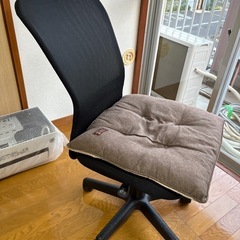 デスク　チェアーの画像