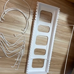 ニトリ　伸縮ザル・ボウル、フライパンスタンド 伸縮幅46-86cm の画像