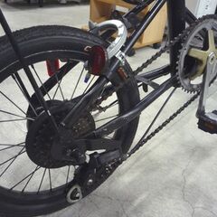 16インチ 折りたたみ自転車 ブラック 6段変速 カゴ付き カギ付き 自転車 通勤 通学 札幌市東区 新道東店の画像