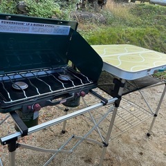 コールマンツーバーナー、キッチン、ランタンセット　の画像