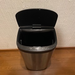 自動開閉　ゴミ箱　内箱付き　の画像