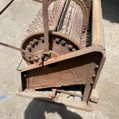 昭和の良き時代、足踏み式脱穀機の画像