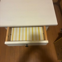 サイドテーブル？？の画像