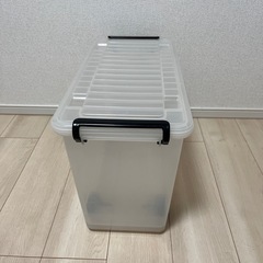 プラスチック製収納ボックスの画像