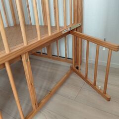 ベビーベッドの画像