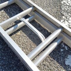 アルインコ BXV70 2連はしご【野田愛宕店】【店頭取引限定】【中古】管理番号：ITO8CYXGUXC0の画像