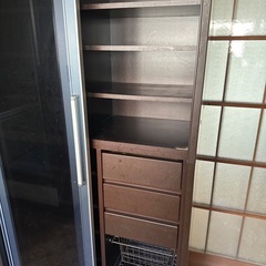 食器棚の画像