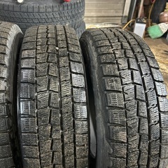 スタッドレスタイヤの画像