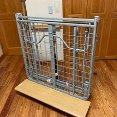 折り畳み式シングルベッドの画像