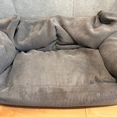 【取りに来ていただける方限定】loungepug 2人がけビーズソファの画像