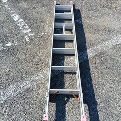 アルインコ ANP-40F ハンディロック式2連はしご【野田愛宕店】【店頭取引限定】【中古】管理番号：ITTR6KRI9M1Cの画像
