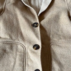 ZARA ベージュコート　女の子　128cmの画像