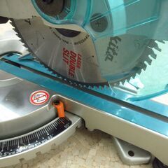 makita マキタ 190mm スライド丸ノコ LS0717FL G-2483の画像