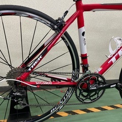 TREK MADONE 2.3の画像
