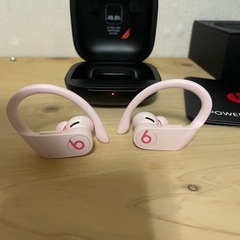 beats ブルートゥースイヤホンの画像