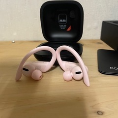 beats ブルートゥースイヤホンの画像