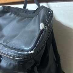 ボロボロのノースフェイスリュックの画像