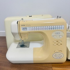 家庭用ミシン ロックミシン 糸など付属品多数 の画像
