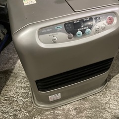 商談中 不着火　石油ファンヒーター　綺麗ですが直せる　部品取り　ドデカタンク9Lの画像