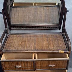 【リサイクルショップどりーむ天保山店】No.4929　籐タンス　写真参照🎵　鏡付き(≧▽≦)　レトロ感最高ですよ～🎵の画像