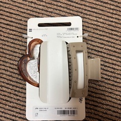 ヘアクリップ2個付きの画像