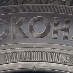 スタッドレス 145/80R13 東北6県無料配送対応‼️爆安‼️最終値下げ‼️①バリ溝❗ 国産ヨコハマ製❗ アルミ付き 国産 タイヤ !!　スタットレス　貨物の画像