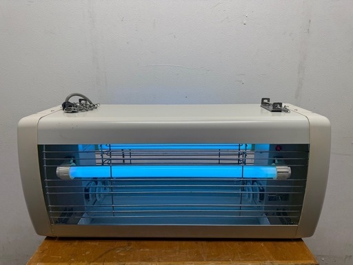 東芝　TOSHIBA　電撃殺虫器　屋内　軒下　電子スターター式　ライトグレー　低力率　２０１９年製　TEK-20212-SL17