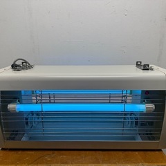 東芝　TOSHIBA　電撃殺虫器　屋内　軒下　電子スターター式　ライトグレー　低力率　２０１９年製　TEK-20212-SL17の画像