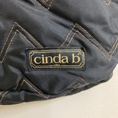 カラフルなトートバッグの画像