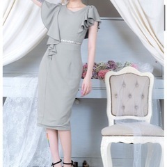 tika 膝たけドレスの画像