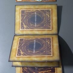 055　遊戯王カードゲーム「公式ルールガイドブック」・「デッキ」等　送料込みの画像