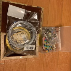 アクセパーツと仕切りケースの画像