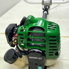 マキタエンジン式草刈り機の画像