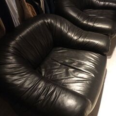 ソファ2脚の画像