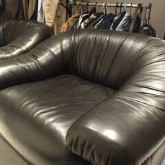 ソファ2脚の画像