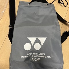 バドミントン バッグの画像