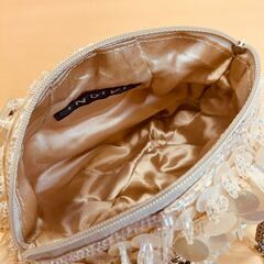 INIDIVI スパンコール ボールバッグの画像