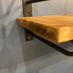 壁掛けアイアンシェルフの画像