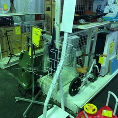 【ジャングル和泉大型良品館】 マガジン、カタログスタンド【R232】