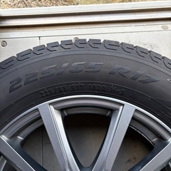 225/65-17スタットシスたいやタイヤの画像