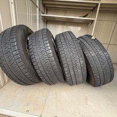 225/65-17スタットシスたいやタイヤの画像