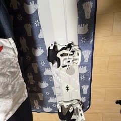 FNTC TNT R スノーボード板
の画像