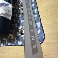 FNTC TNT R スノーボード板
の画像