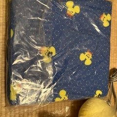 カナミン　ぬいぐるみと座布団の画像