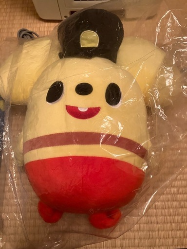 カナミン　ぬいぐるみと座布団
