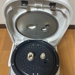 ジャック品 ZOJIRUSHI NP-WA10 圧力IH炊飯ジャー　5.5合炊き  の画像