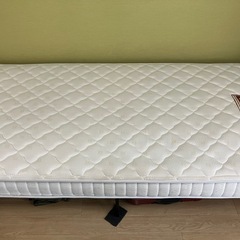 シングルベッドマットレス（ニトリ）の画像