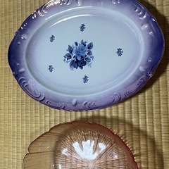 お皿などの画像