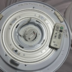 TOSHIBA LED照明　LEDH404DLD-E5 　リモコン付き　の画像